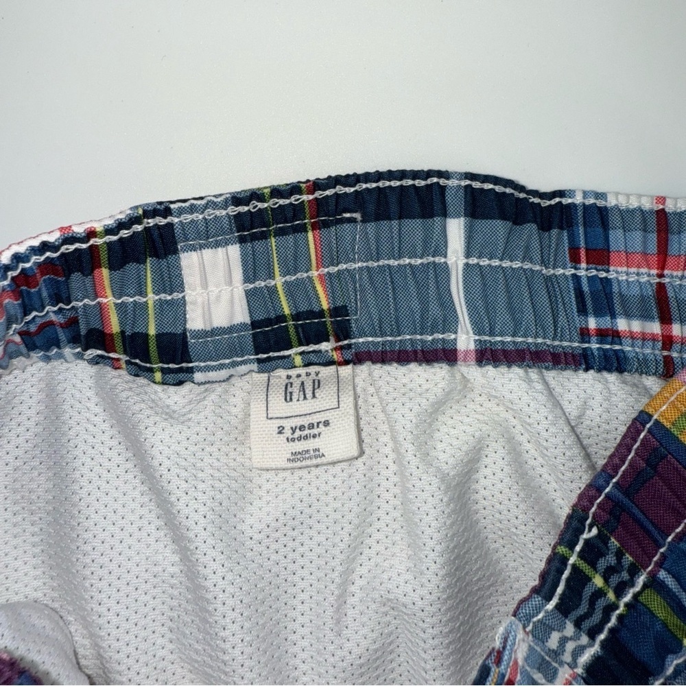Baby GAP Toddler Boys Colorful Plaid Swim Trunks - Picture 3 of 3